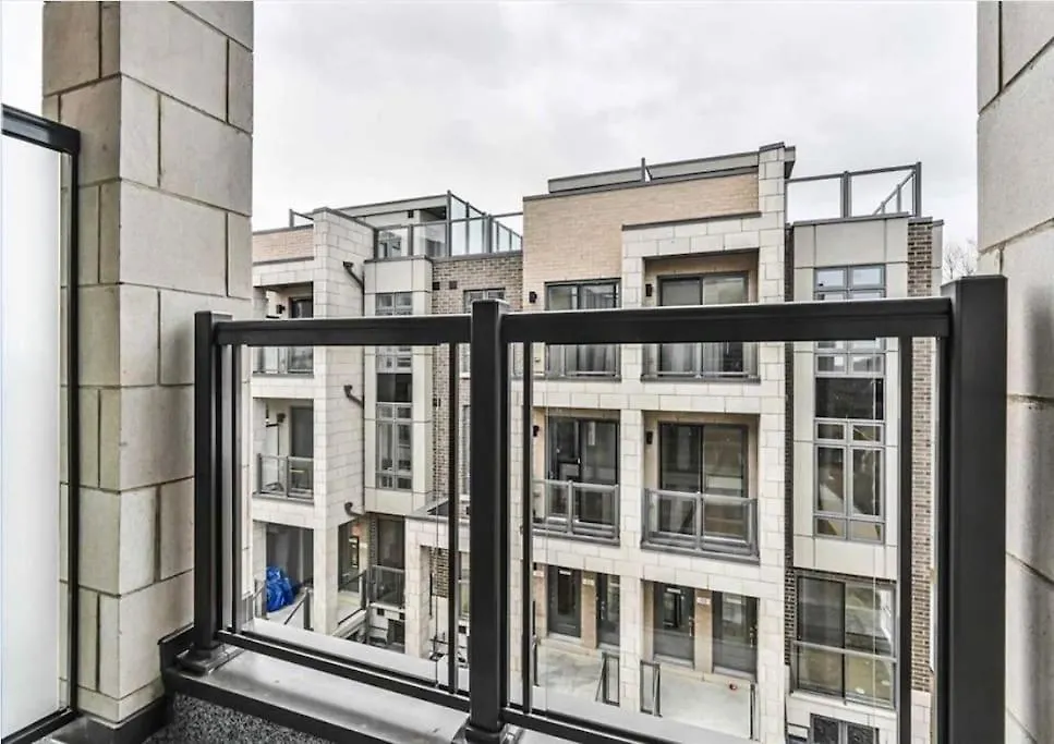 Apartamento Luxe Toronto Townhome, Rooftop Terrace, Parking