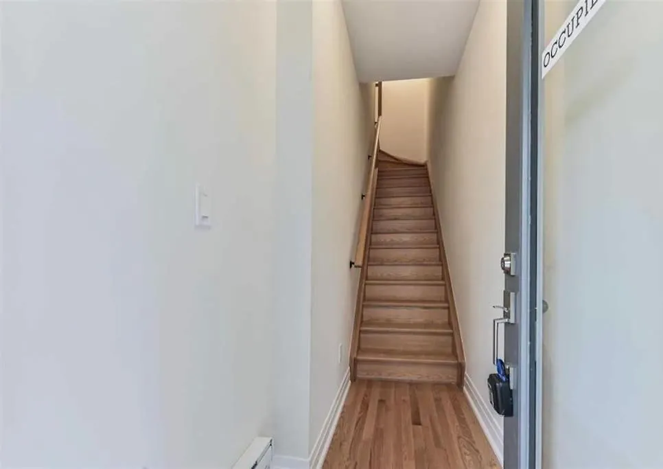Luxe Toronto Townhome, Rooftop Terrace, Parking 0*,  Canadá